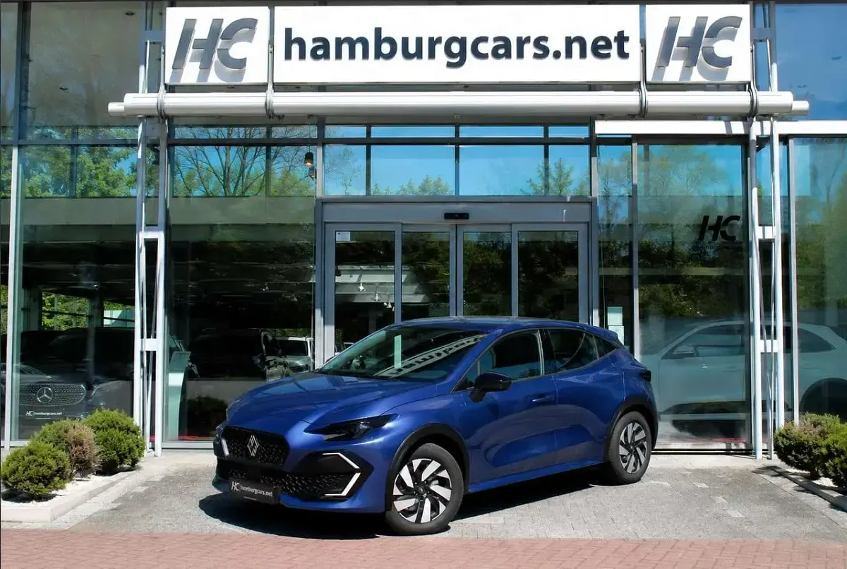 Używany Renault Clio V Evolution 114 KM (83 kW) 2026 Niebieski Sedan/Limuzyna