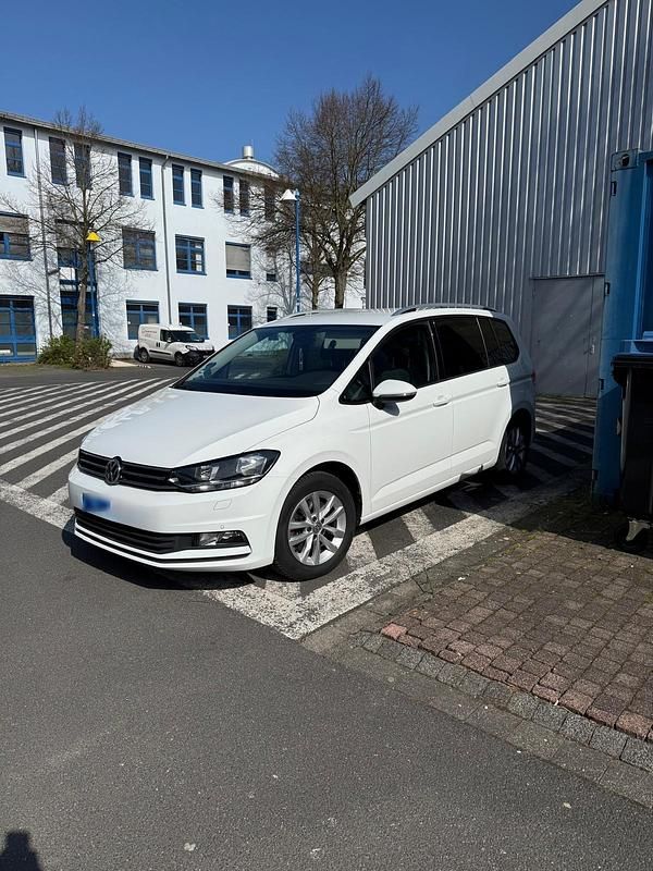 Gebraucht VW Touran 115 PS (84 kW) 2016 Weiß Van / Kleinbus