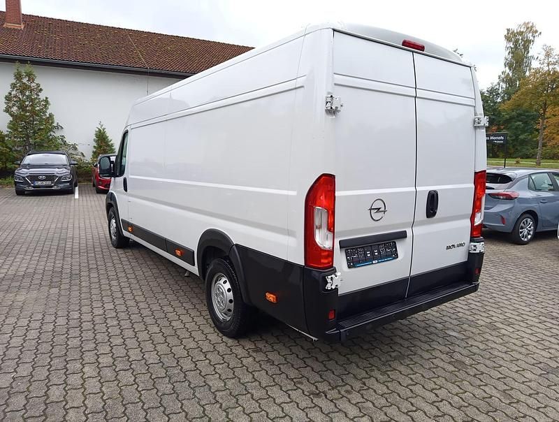 Gebraucht Opel Movano 165 PS (121 kW) 2024 Weiss icy Van
