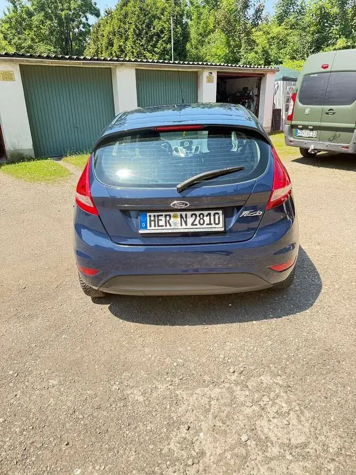 Gebraucht Ford Fiesta Trend 60 PS (44 kW) 2012 Limousine