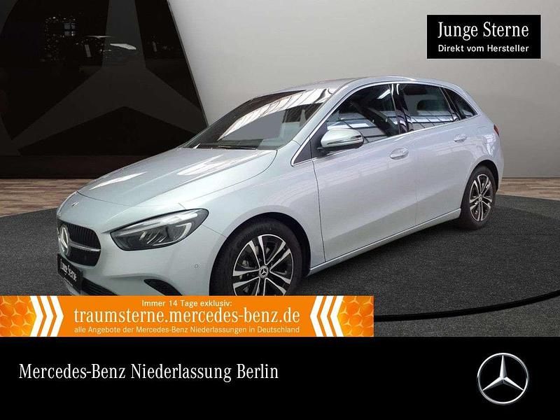 Silber Gebraucht 2024 Mercedes 180 Advanced Limousine | 26.990 € (Superpreis) - Bild 1/3