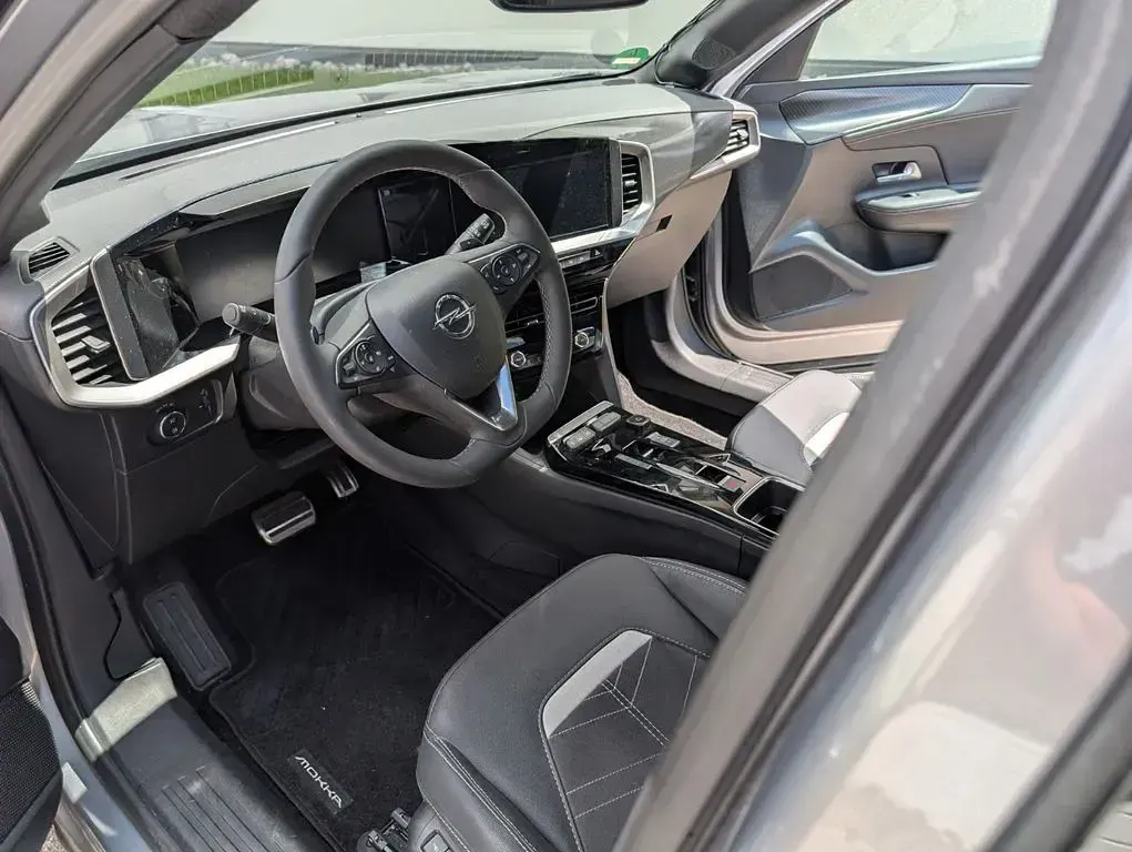 Gebraucht Opel Mokka 131 PS (96 kW) 2024 Silber SUV