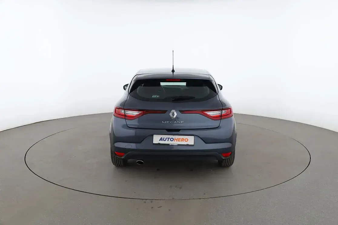 Gebraucht Renault Mégane IV Life 130 PS (95 kW) 2016 Grau Limousine