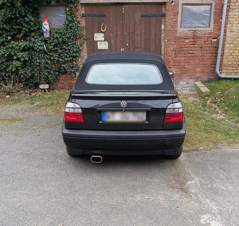 Gebraucht VW Golf Cabriolet 90 PS (66 kW) 1994 Schwarz Cabrio