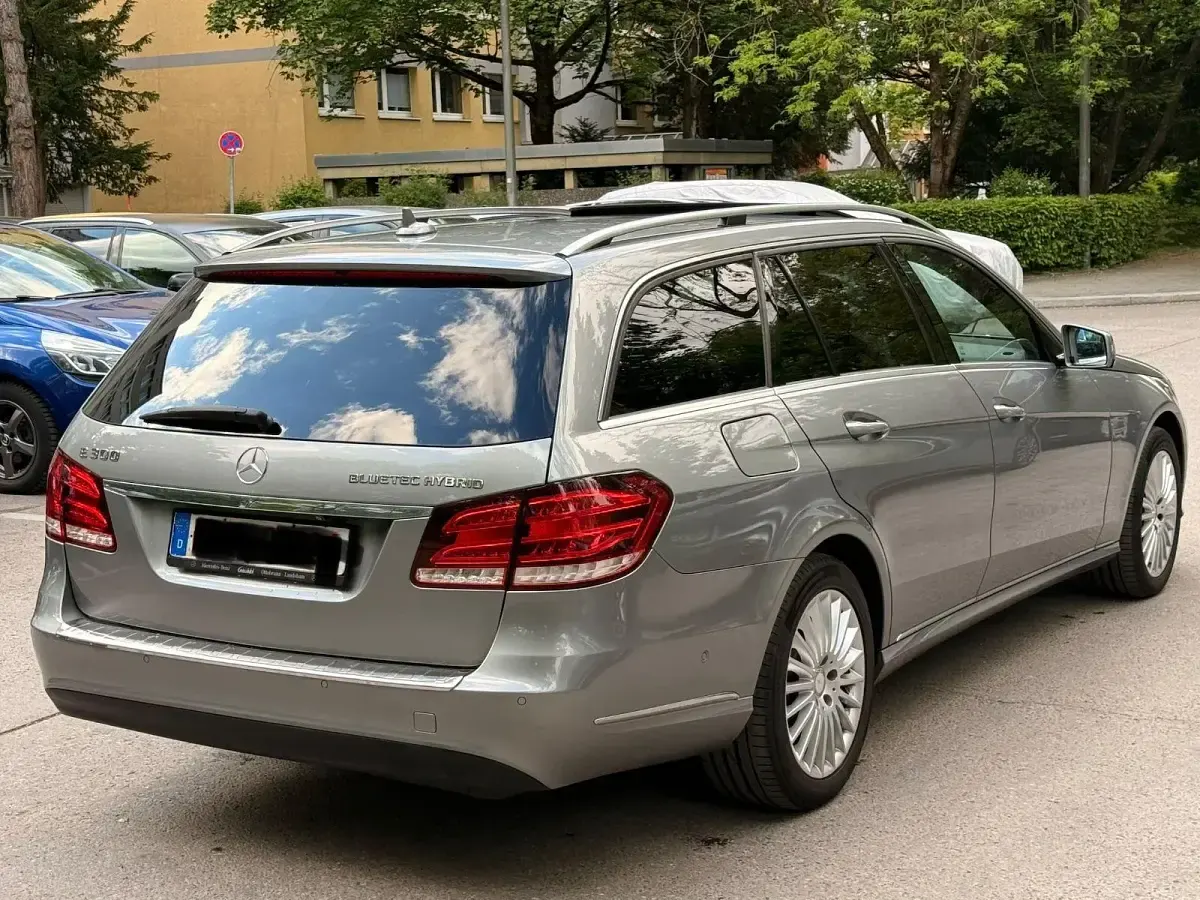 Gebraucht Mercedes E300 Elegance 231 PS (169 kW) 2013 Grau Kombi