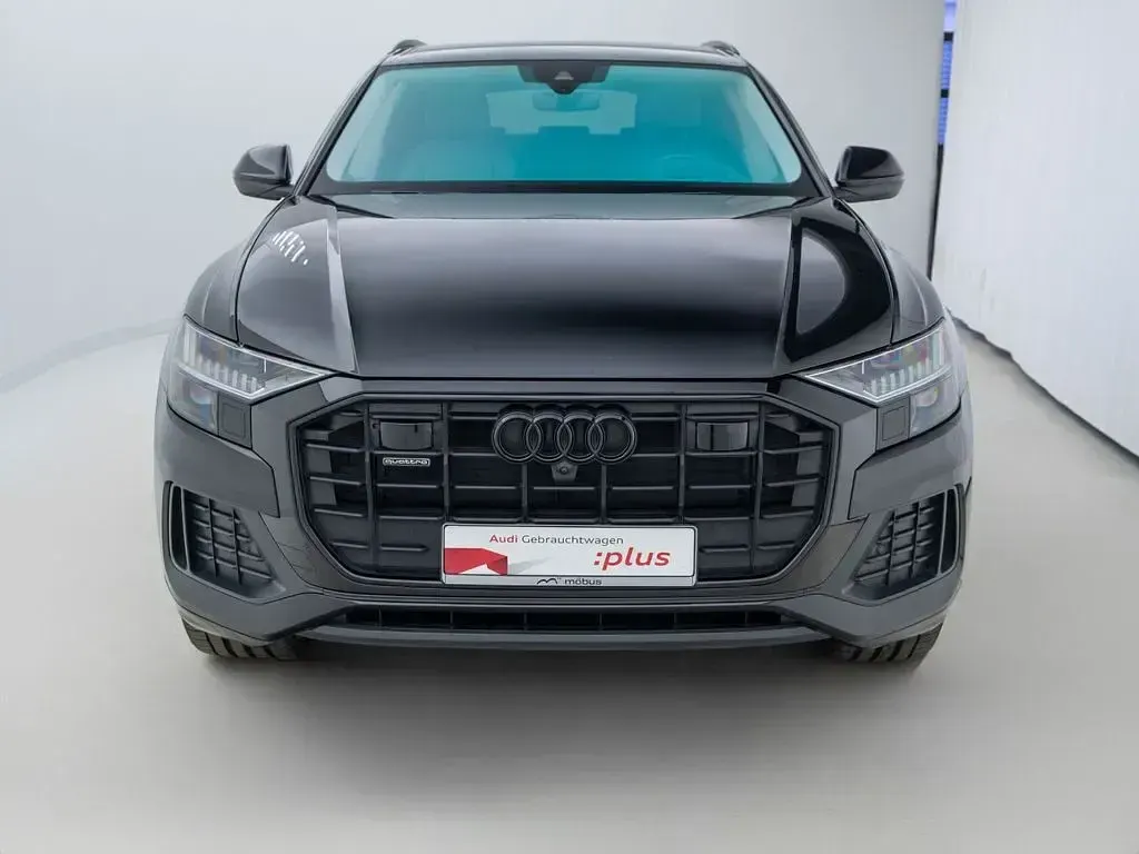 Gebraucht Audi Q8 Performance 286 PS (210 kW) 2023 Mythosschwarz metallic SUV