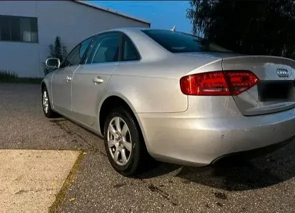 Gebraucht Audi A4 Ambition 160 PS (117 kW) 2010 Silber Limousine