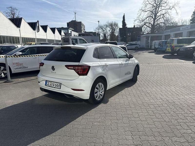 Gebraucht VW Polo Style 95 PS (69 kW) 2024 Pure white schwarz Kleinwagen