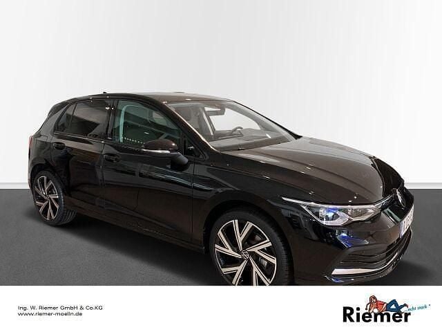 Schwarz Gebraucht 2022 VW Golf VIII Active Kleinwagen | 21.899 € (Fairer Preis) - Bild 1/4