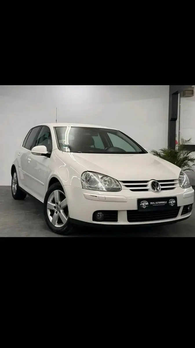 Gebraucht VW Golf VI United 122 PS (89 kW) 2010 Weiß Kleinwagen