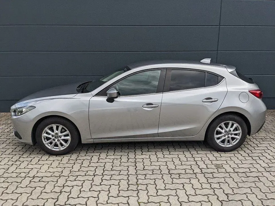Gebraucht Mazda 3 Center-Line 165 PS (121 kW) 2015 Plutossilber metallic (metallic) Limousine