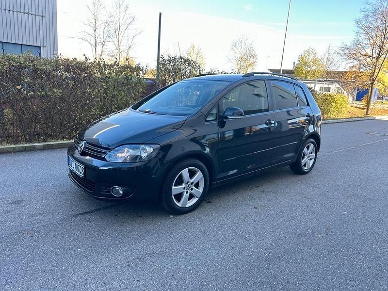 Schwarz Gebraucht 2010 VW Golf Plus Cross Team Van / Kleinbus | 4.990 € (Guter Preis) - Bild 1/4