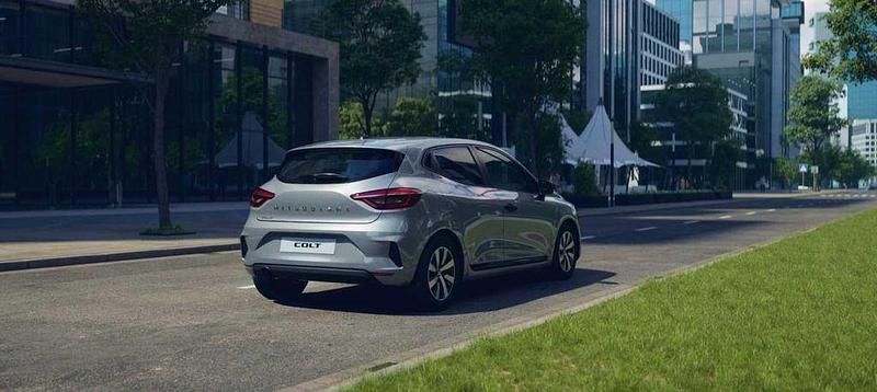 Neu Mitsubishi Colt Plus 91 PS (66 kW) 2025 Grau Kleinwagen