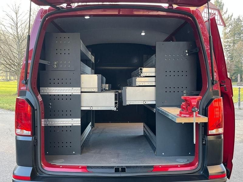 Gebraucht VW Transporter 110 PS (80 kW) 2020 Rot Van