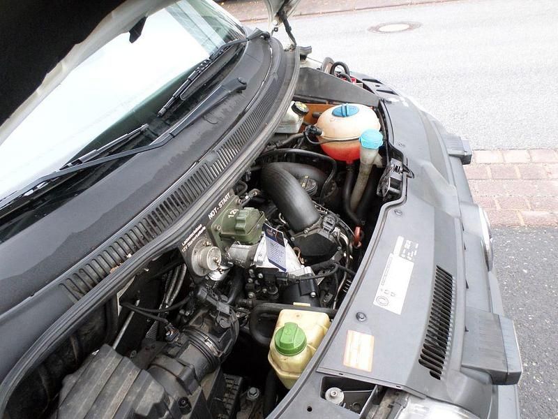 Gebraucht VW T5 179 PS (131 kW) 2014 Orange Van