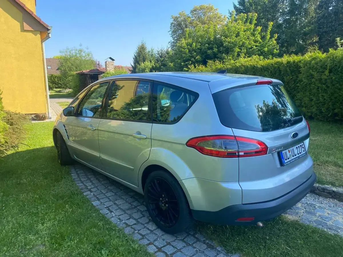 Gebraucht Ford S-MAX Trend 140 PS (102 kW) 2014 Silber Van / Kleinbus