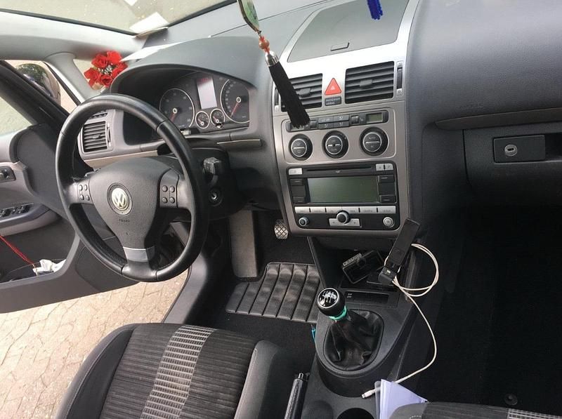 Gebraucht VW Touran 105 PS (77 kW) 2009 Schwarz Van / Kleinbus