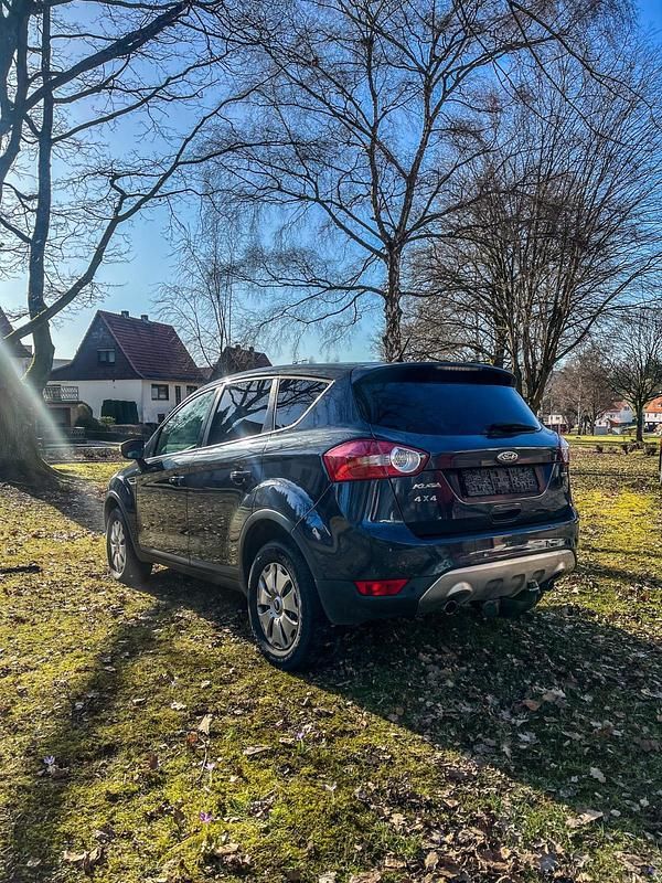 Gebraucht Ford Kuga Titanium 163 PS (119 kW) 2011 Grau SUV