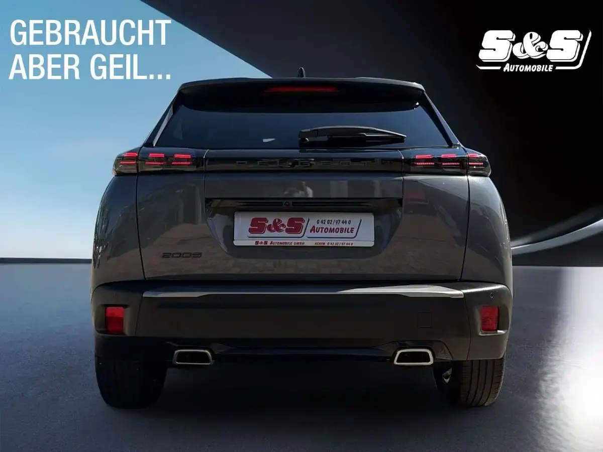 Gebraucht Peugeot 2008 Allure 131 PS (96 kW) 2024 Grau SUV