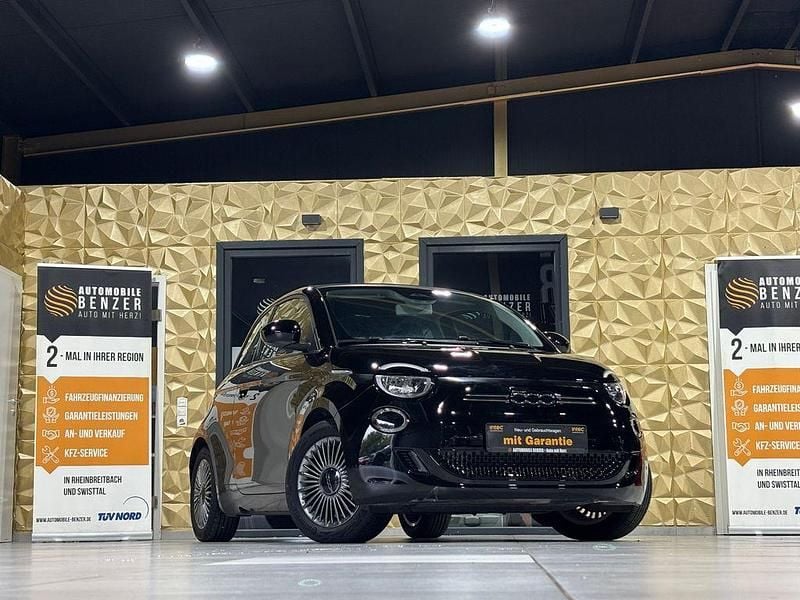 Nero profondo/cattivo/kyalami/ Gebraucht 2021 Fiat 500e Icon Cabrio | 16.999 € (Superpreis) - Bild 1/4