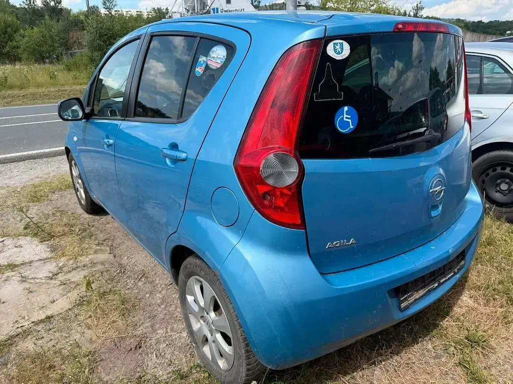 Gebraucht Opel Agila 86 PS (63 kW) 2008 Blau Kleinwagen