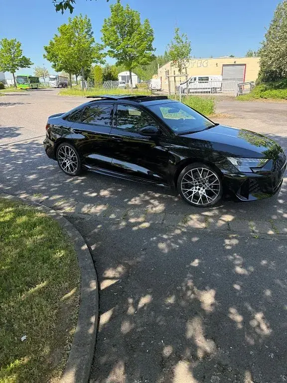 Gebraucht Audi RS3 Sport 400 PS (294 kW) 2025 Schwarz Limousine
