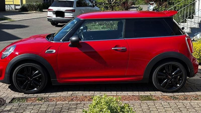 Second-hand Mini Cooper 102 CP (75 kW) 2018 Roșu Hatchback