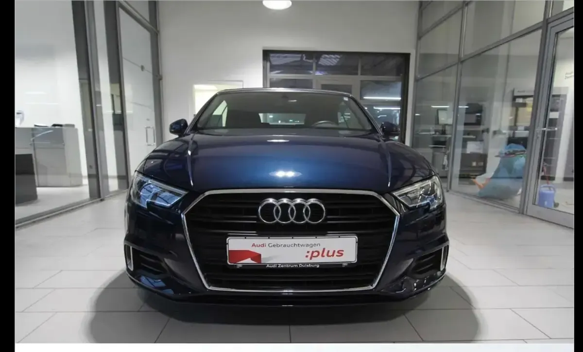 Gebraucht Audi A3 Cabriolet Advanced 143 PS (105 kW) 2018 Blau Cabrio