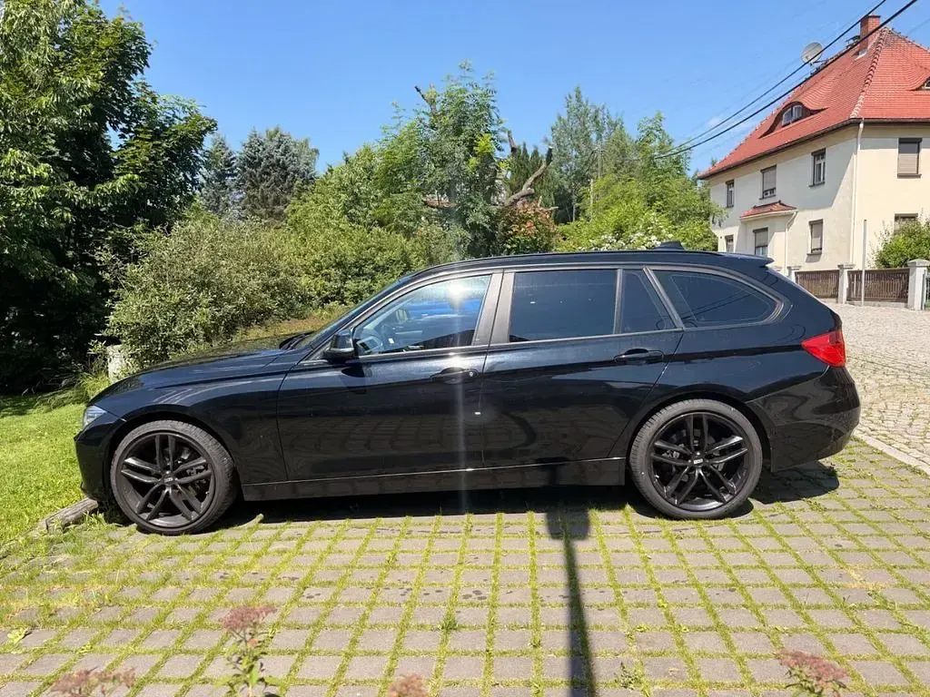 Gebraucht BMW 320 184 PS (135 kW) 2013 Schwarz Kombi
