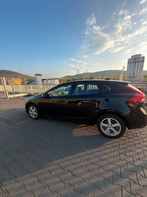 Gebraucht Volvo V40 115 PS (84 kW) 2014 Schwarz Kombi
