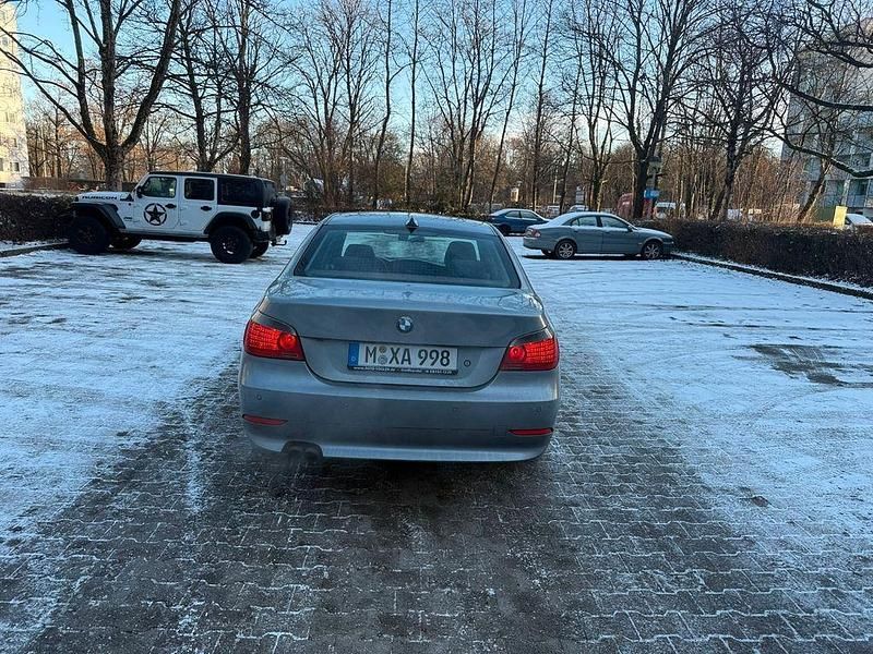 Gebraucht BMW 520 170 PS (125 kW) 2003 Grau Limousine