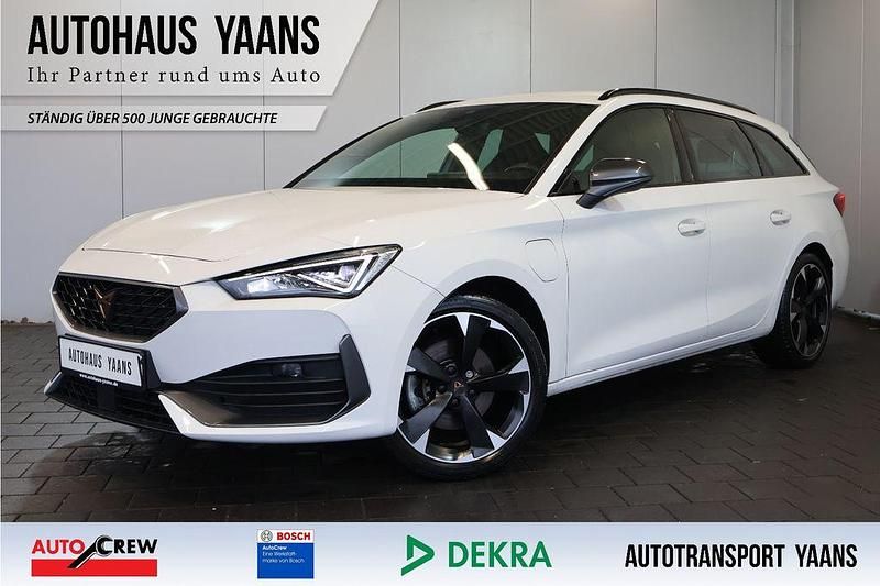 Weiß Gebraucht 2022 Cupra Leon Limousine | 21.989 € (Superpreis) - Bild 1/4