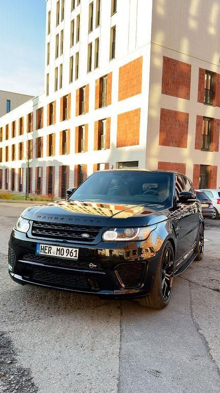 Schwarz Gebraucht 2017 Land Rover Range Rover Sport SVR SUV | 42.500 € (Etwas zu teuer) - Bild 1/4