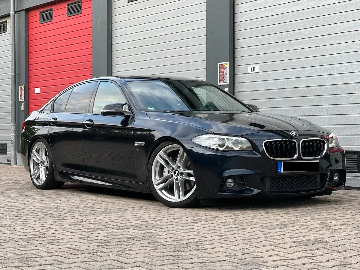 Gebraucht BMW 525 M Sport 218 PS (160 kW) 2015 Schwarz Limousine