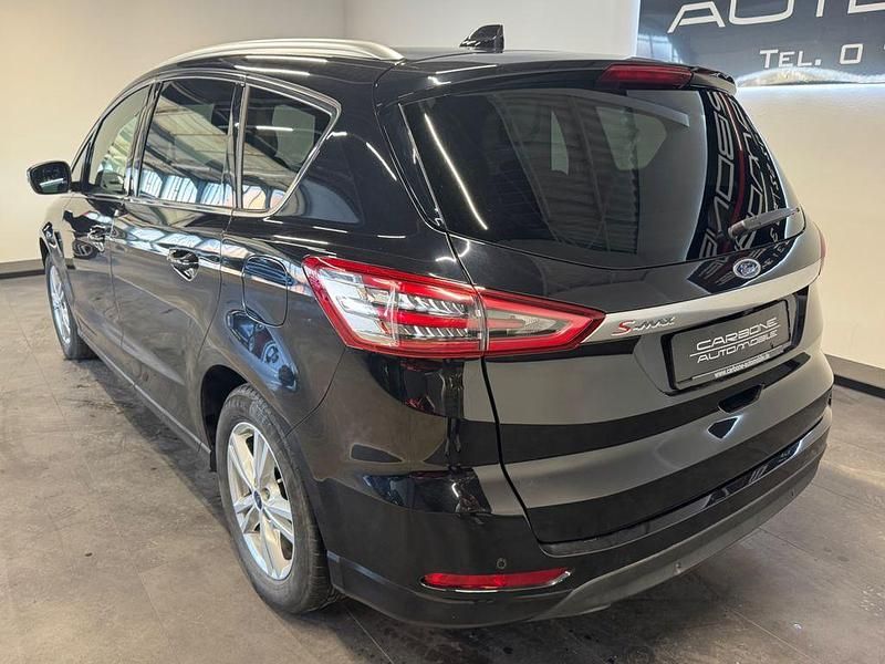 Gebraucht Ford S-MAX Titanium 150 PS (110 kW) 2022 Schwarz Van / Kleinbus