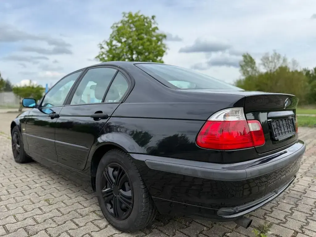 Gebraucht BMW 316 105 PS (77 kW) 2001 Schwarz Limousine