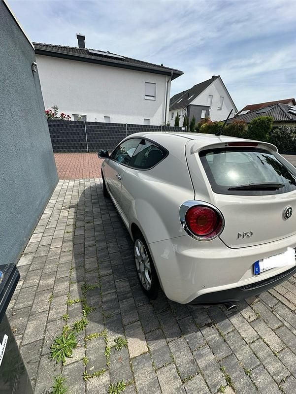 Gebraucht Alfa Romeo MiTo 120 PS (88 kW) 2012 Beige Kleinwagen