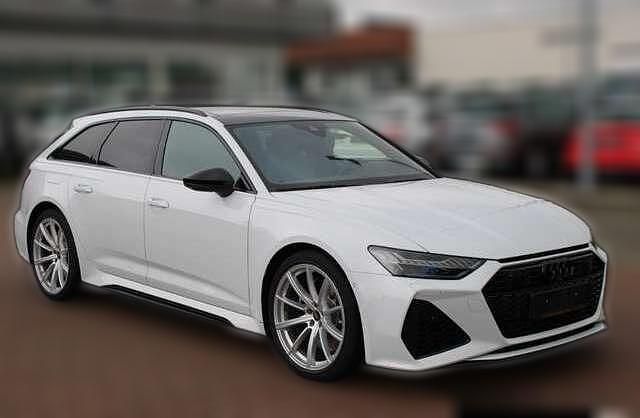 Weiß metallic Gebraucht 2022 Audi RS6 Comfort Kombi | 84.470 € (Teuer) - Bild 1/4