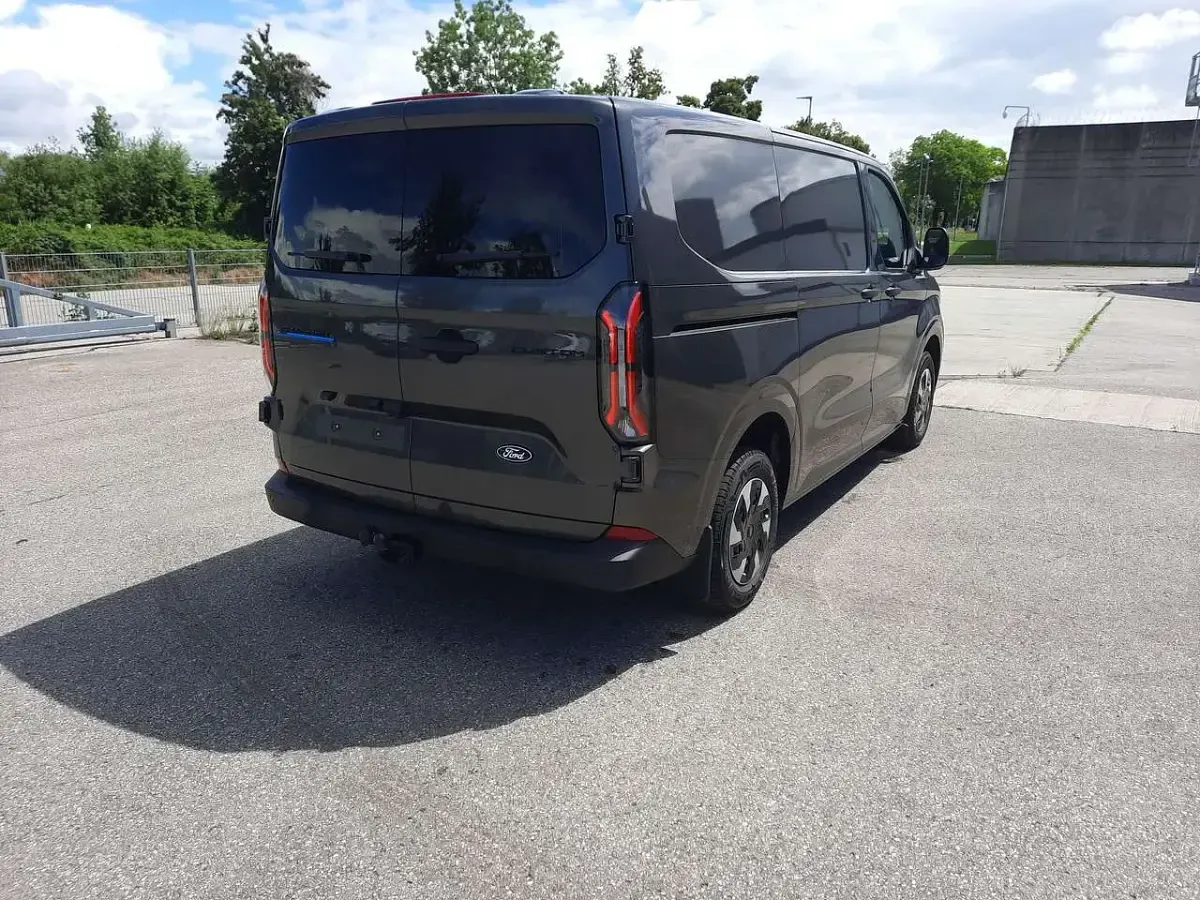 Neu Ford Transit Trend 160 kW (218 PS) 2026 Magneticgrau Van / Kleinbus