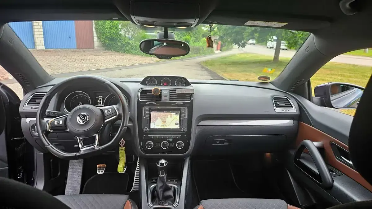 Gebraucht VW Scirocco Allstar 179 PS (131 kW) 2016 Violett Coupé