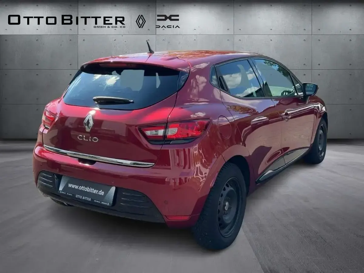 Gebraucht Renault Clio IV LIMITED 73 PS (53 kW) 2018 Intenserot Limousine