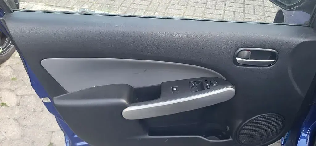Usata Mazda 2 Impuls 75 CV (55 kW) 2009 Blu Utilitaria