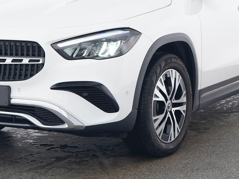 Gebraucht Mercedes GLA200 Progressive 150 PS (110 kW) 2025 Unilack polarweiß SUV