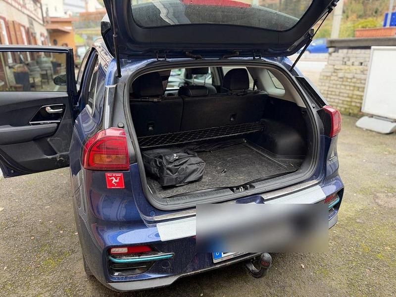 Gebraucht Kia Niro 150 kW (204 PS) 2021 Blau SUV