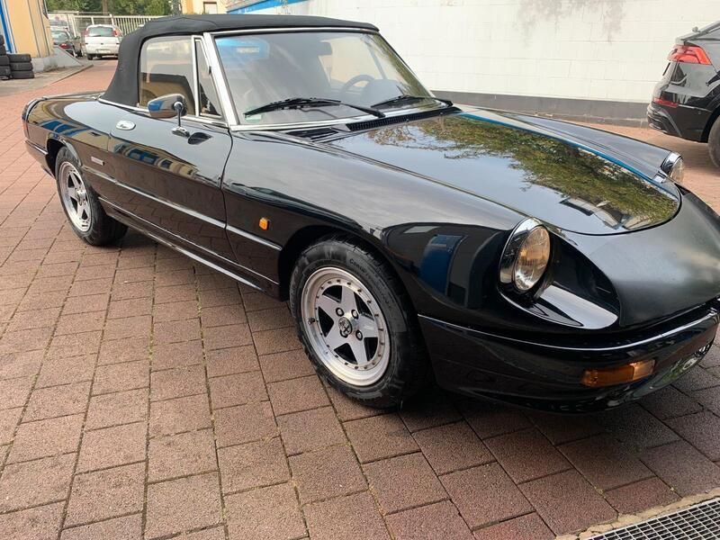 Schwarz Gebraucht 1988 Alfa Romeo Spider Cabrio | 14.500 € - Bild 1/4