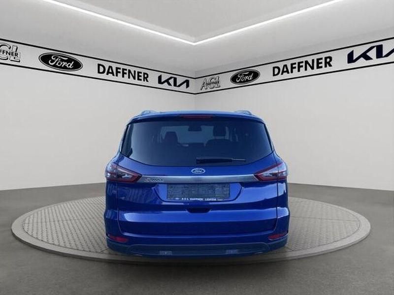 Gebraucht Ford S-MAX Titanium 165 PS (121 kW) 2019 Blau Van / Kleinbus