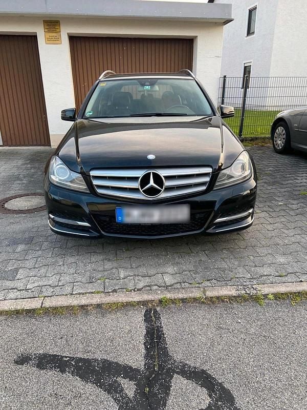 Schwarz Gebraucht 2014 Mercedes C220 Kombi | 7.800 € (Guter Preis) - Bild 1/4