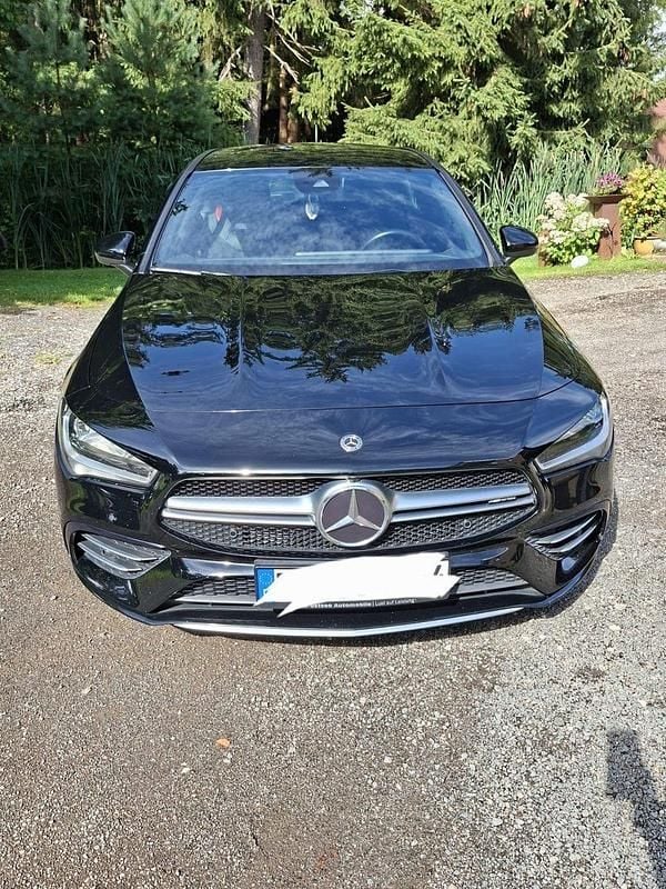 Schwarz Gebraucht 2020 Mercedes CLA35 AMG AMG Kombi | 28.900 € (Fairer Preis) - Bild 1/4