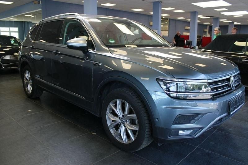 Gebraucht VW Tiguan Allspace Highline 190 PS (139 kW) 2019 Grau SUV