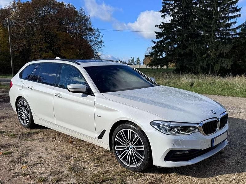 Weiß Gebraucht 2018 BMW 530 Sport Line Kombi | 14.900 € (Guter Preis) - Bild 1/4